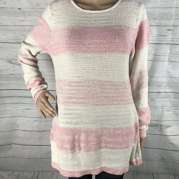 Calvin Klein Sweater 🌸 - Picture 1 of 12